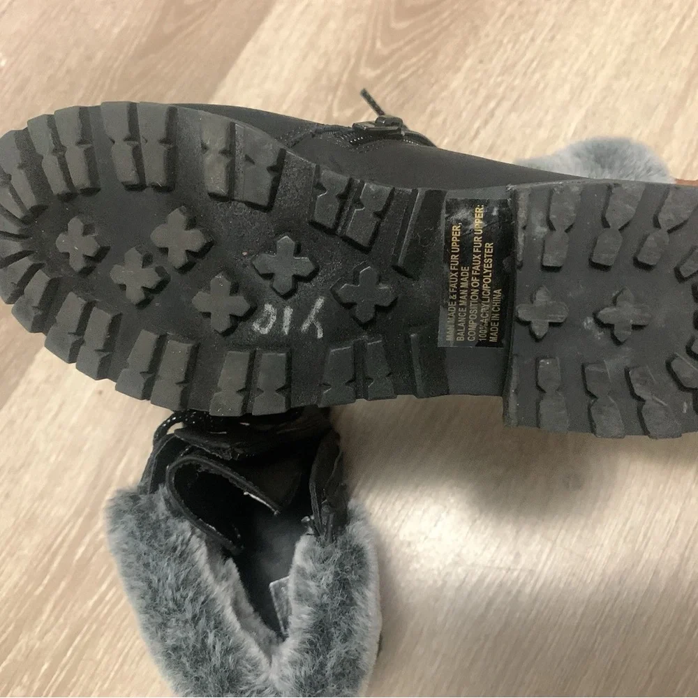 Dolce Vita Girl  Black Fur-Lined Boots